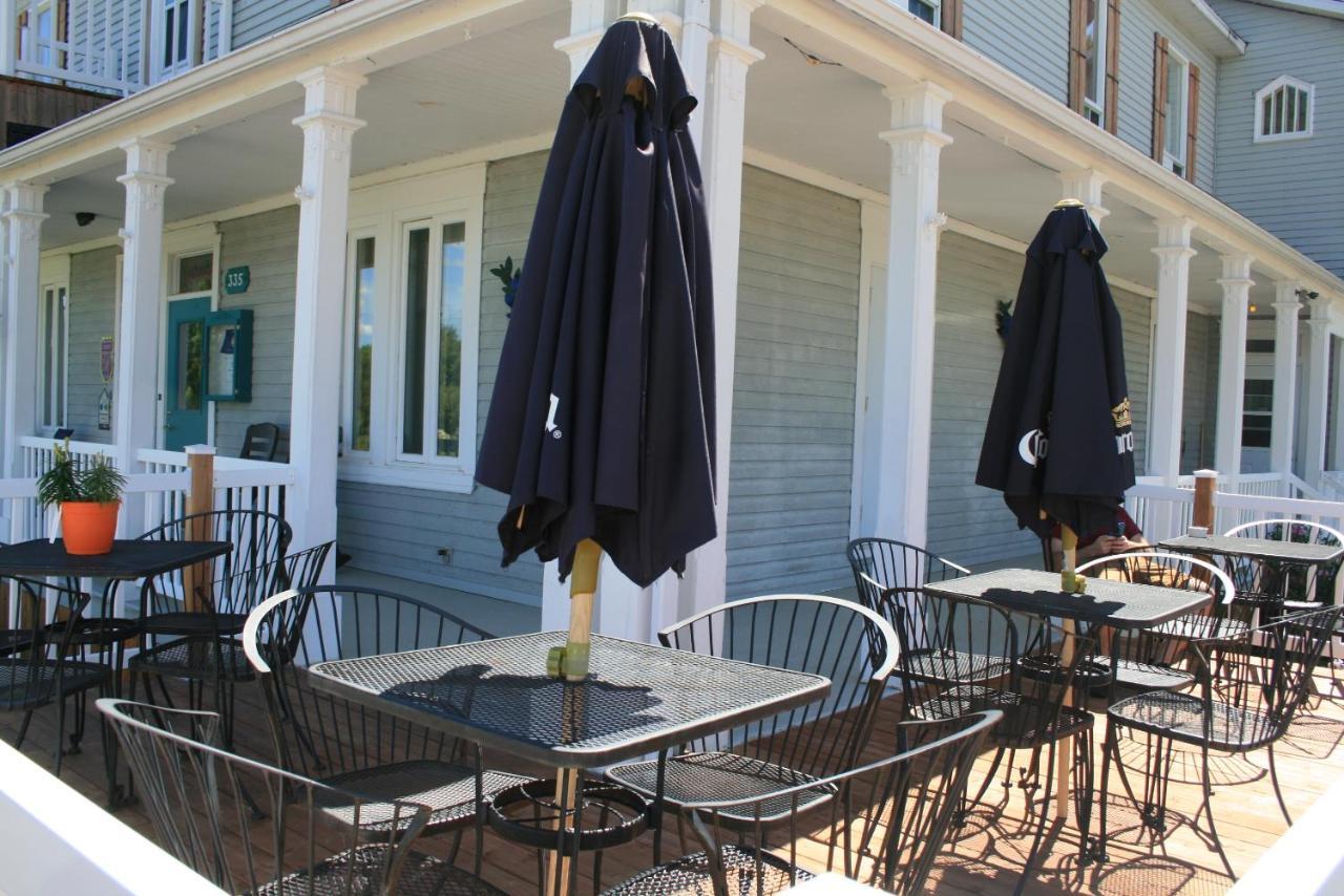 Auberge Presbytere Mont Lac-Vert Hebertville Экстерьер фото